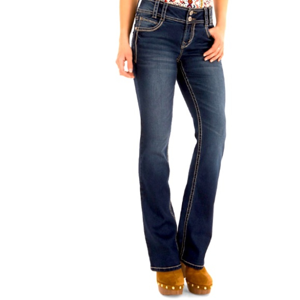 NWT Juniors Wallflower Lucious Curvy Jeans